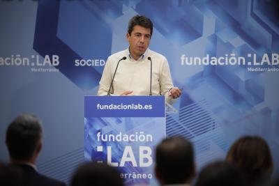 Carlos Mazón aposta per impulsar l'activitat empresarial amb rebaixes fiscals i simplificant els tràmits administratius